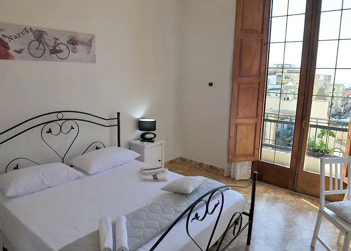 B&B Rosy
